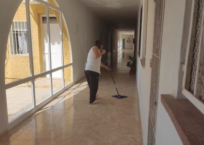 Limpieza en Comunidades con Limais
