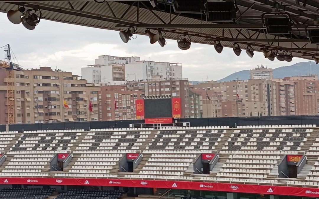 Limpieza Estadio Cartagonova entre España y Corea del Sur 29/11/2024