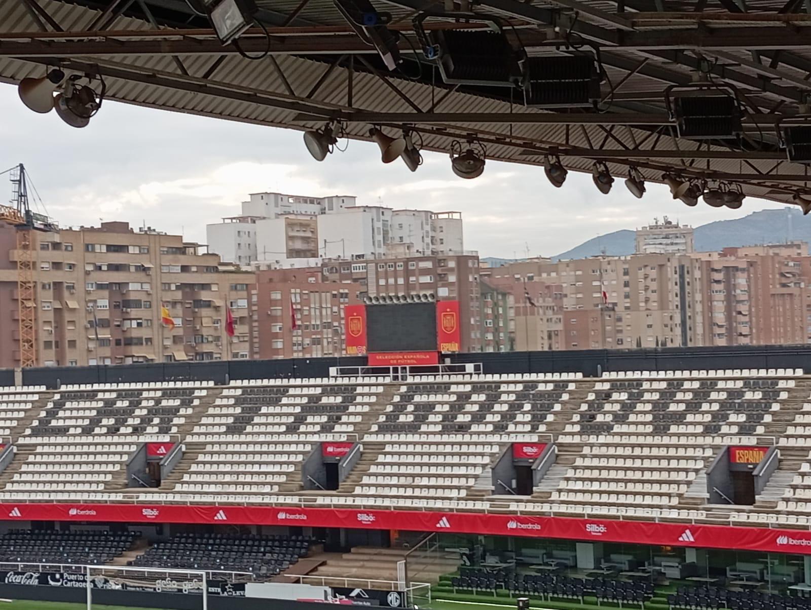 Limpieza Estadio Cartagonova 29/11/2024</p>
<p>Partido España - Corea del Sur de la Selección Femenina de Fútbol</p>
<p>Limpieza Estadio Cartagonova España Corea del Sur 29/11/2024