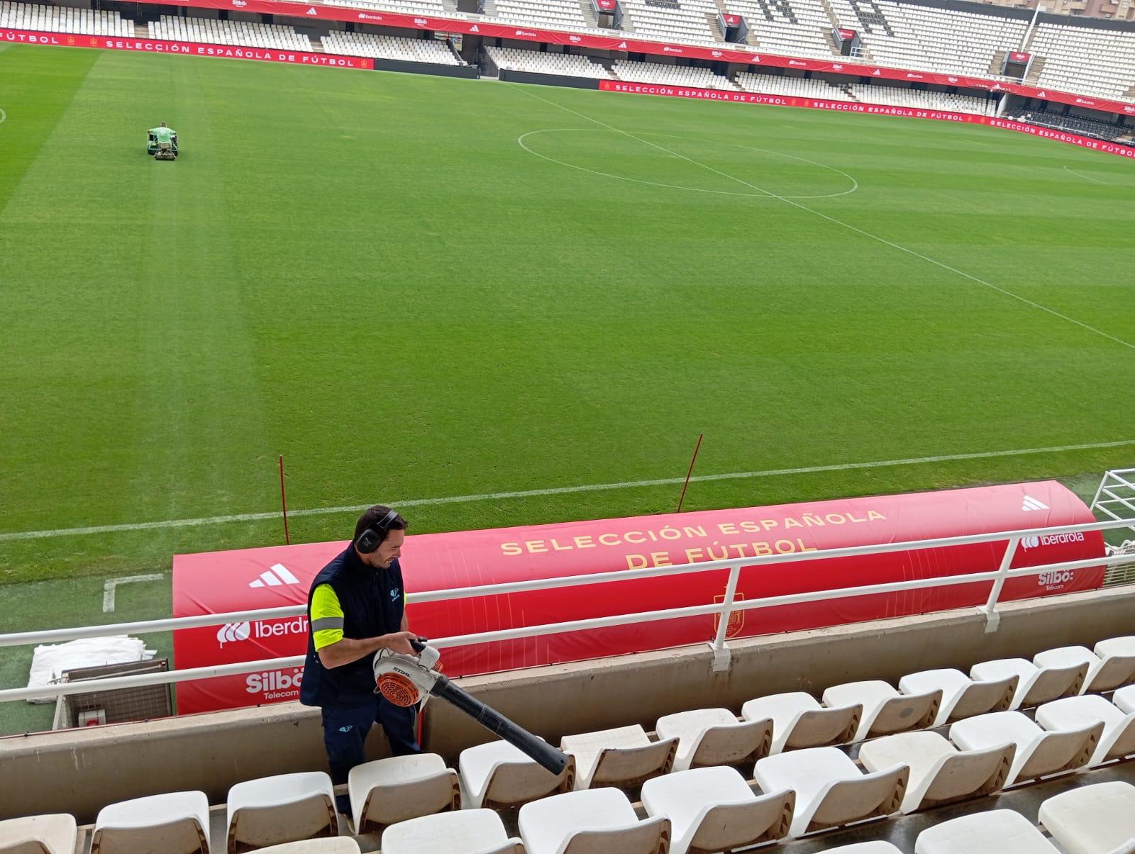 Limpieza Estadio Cartagonova 29/11/2024</p>
<p>Partido España - Corea del Sur de la Selección Femenina de Fútbol</p>
<p>Limpieza Estadio Cartagonova España Corea del Sur 29/11/2024